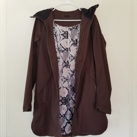 Lululemon It's Definitely Raining Jacket - Picture 3 of 16